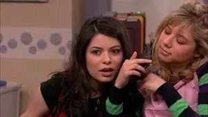 iThink They Kissed